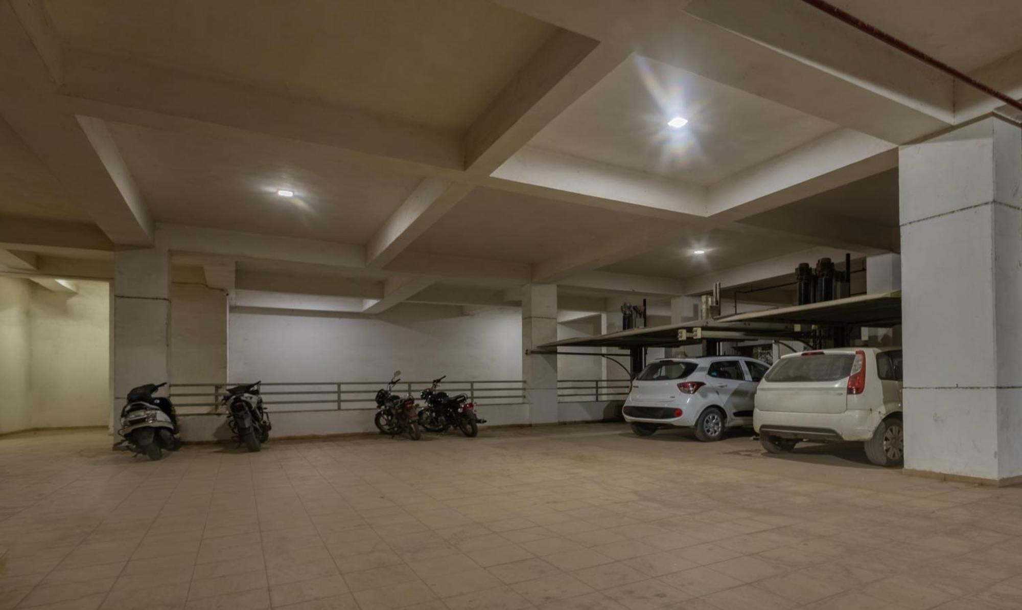 Treebo Eden Park, Ahmedabad Hotel Watuwa Eksteriør billede