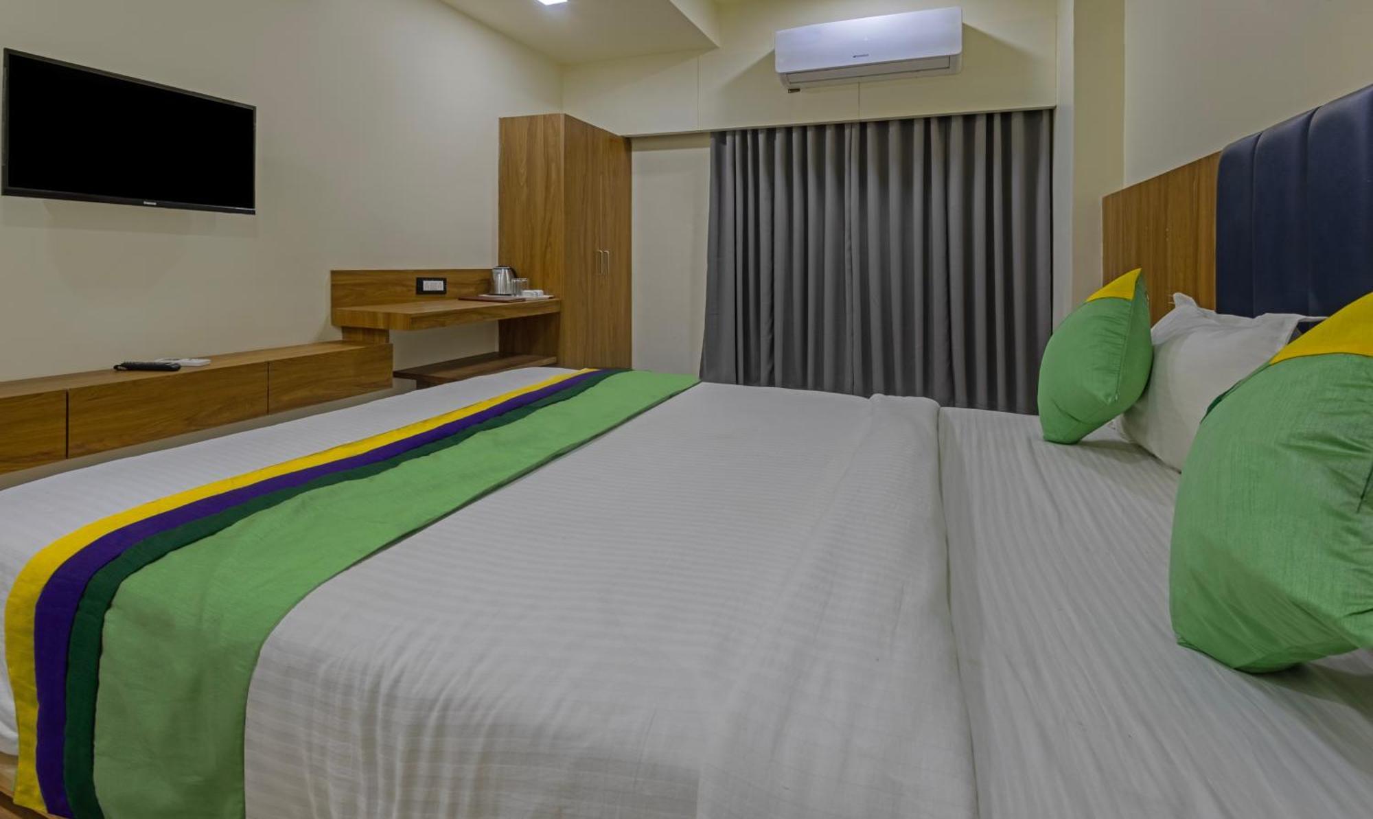 Treebo Eden Park, Ahmedabad Hotel Watuwa Eksteriør billede